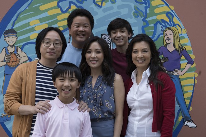 Fresh Off the Boat - Season 5 - Mo' Chinese Mo' Problems - Making of - Jimmy O. Yang, Ian Chen, Hudson Yang, Constance Wu, Forrest Wheeler, Ming-Na Wen