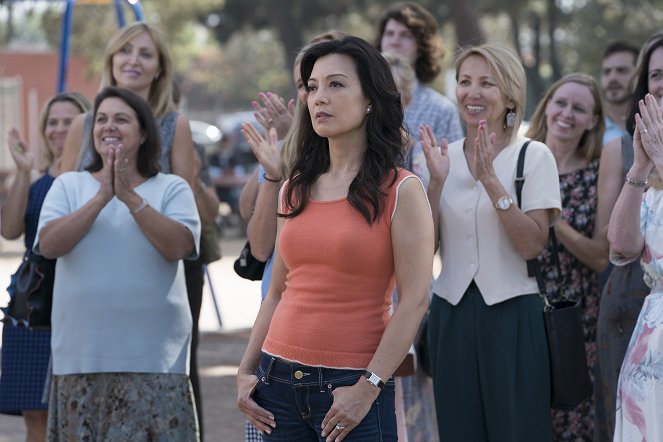 Fresh Off the Boat - Mo' Chinese Mo' Problems - Van film - Ming-Na Wen