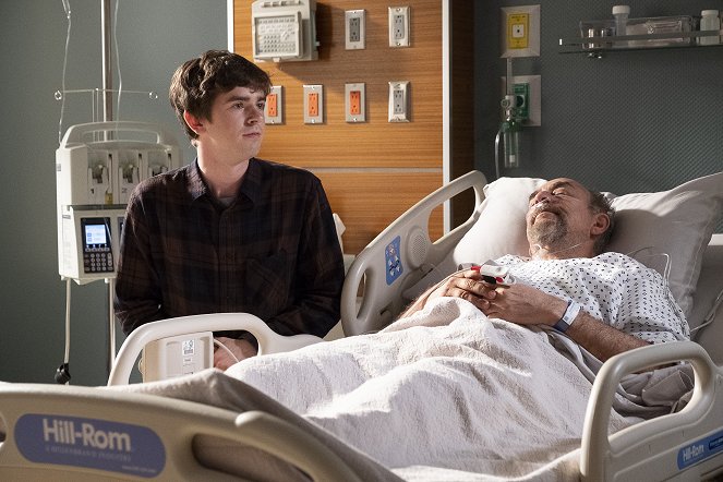 The Good Doctor - 36 Hours - Photos - Freddie Highmore, Richard Schiff