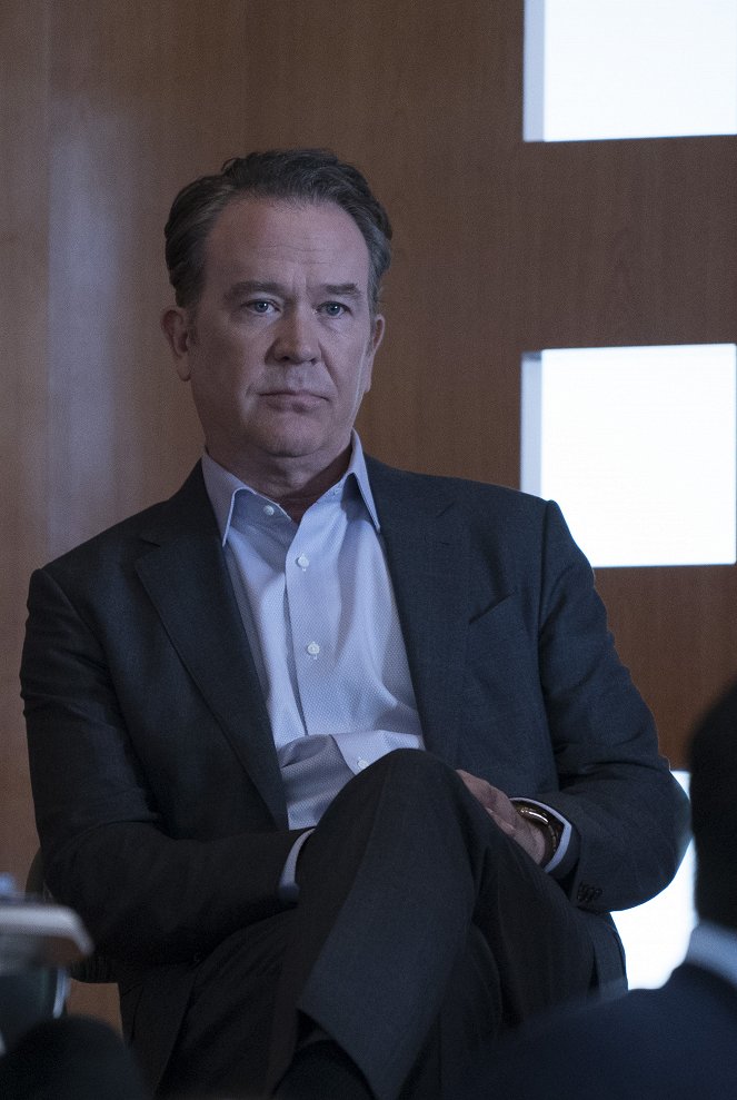 How to Get Away with Murder - Season 5 - Whose Blood Is That? - Photos - Timothy Hutton