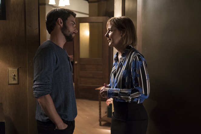 How to Get Away with Murder - We Can Find Him - Photos - Jack Falahee, Cynthia Stevenson