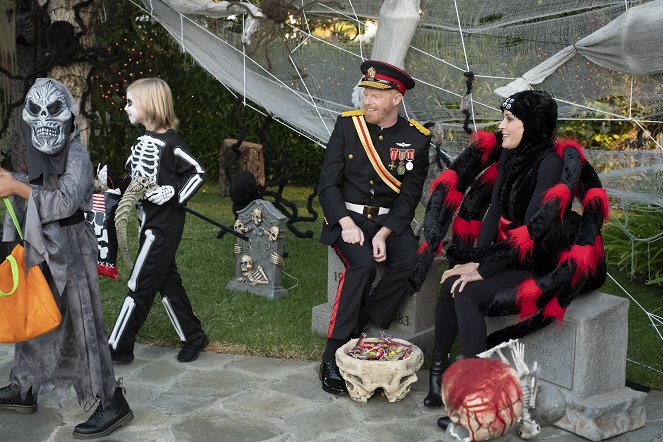 Egy rém modern család - Gyászos Halloween - Filmfotók - Jesse Tyler Ferguson, Julie Bowen