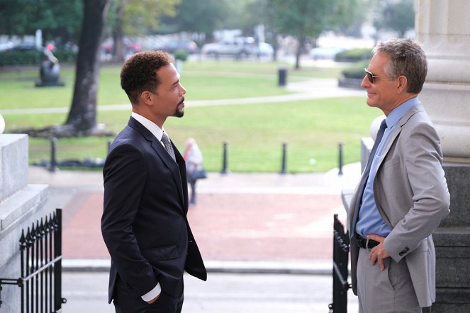 NCIS: New Orleans - Season 5 - Risk Assessment - Photos - Jason Alan Carvell, Scott Bakula