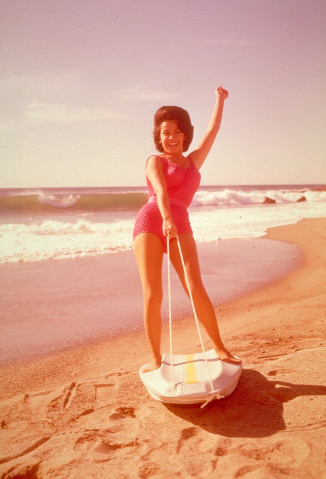Bikini Beach - Kuvat elokuvasta - Annette Funicello