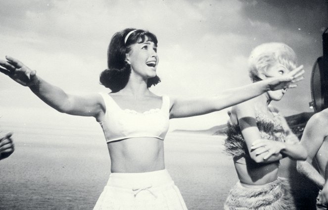 Bikini Beach - Z filmu - Donna Loren