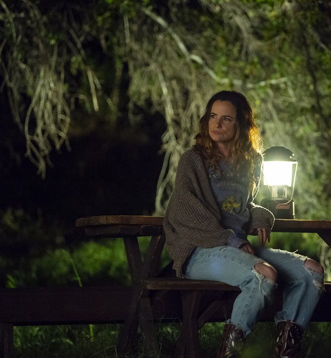 Camping - Up All Night - De la película - Juliette Lewis