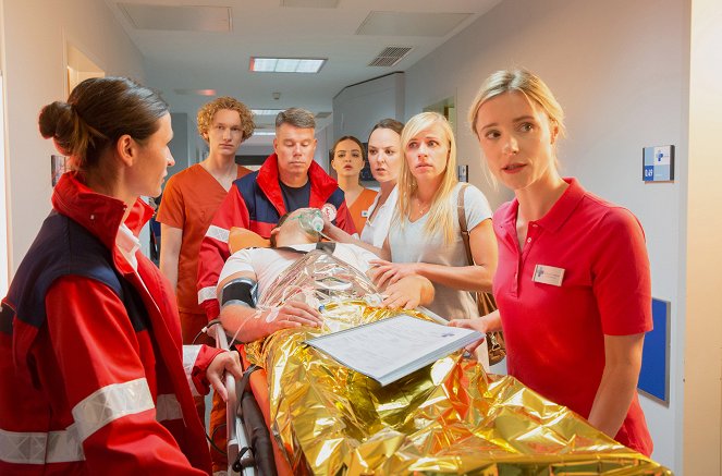 In aller Freundschaft – Die Krankenschwestern - Season 1 - Lügen und Geständnisse - Photos