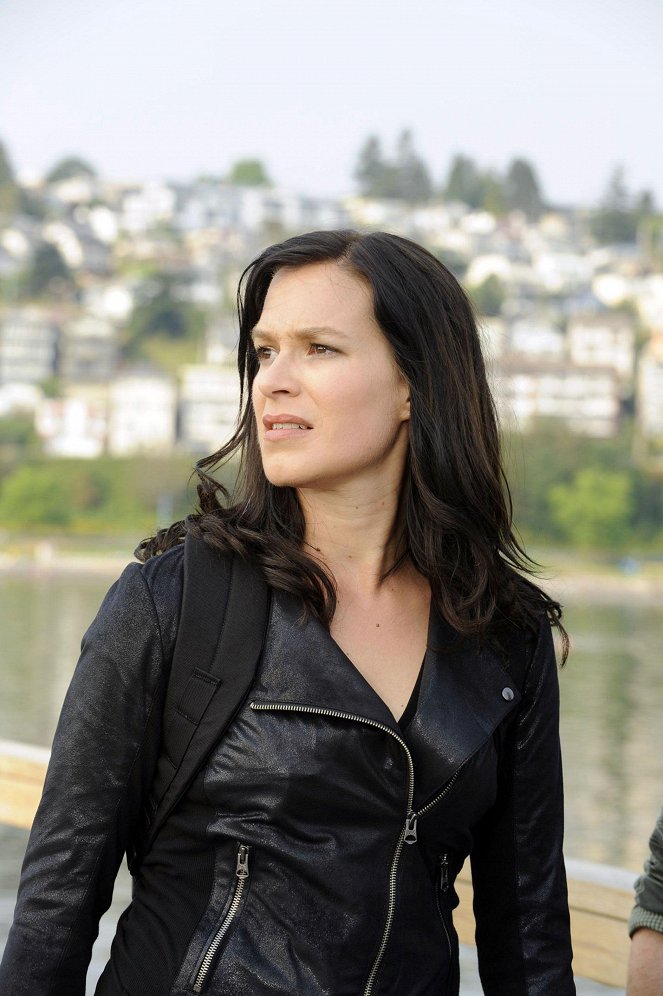 Psych - One, Maybe Two, Ways Out - Photos - Franka Potente