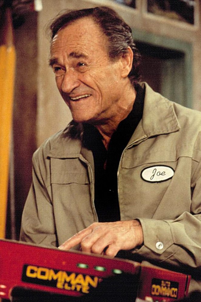 Small Soldiers - Do filme - Dick Miller