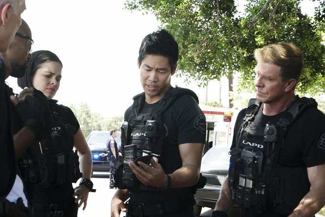 SWAT - Különleges egység - Olajoshordó - Filmfotók - Lina Esco, David Lim, Kenny Johnson