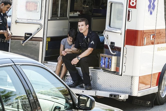 S.W.A.T. - Season 2 - Omega One - Filmfotos - Alex Russell