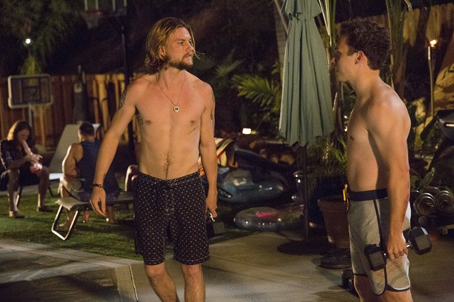 Animal Kingdom - Stay Close, Stick Together - Photos - Jake Weary, Finn Cole