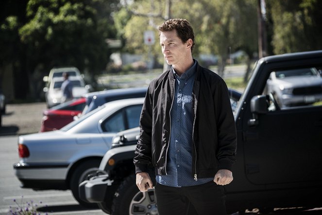 Animal Kingdom - Season 2 - Custody - Photos - Shawn Hatosy