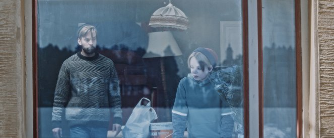 Pieniä suuria valheita - De la película - Mikko Nousiainen, Niila Nousiainen