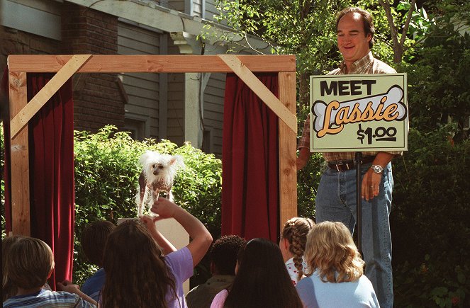 According to Jim - Season 3 - The Lemonade Stand - Photos - Jim Belushi