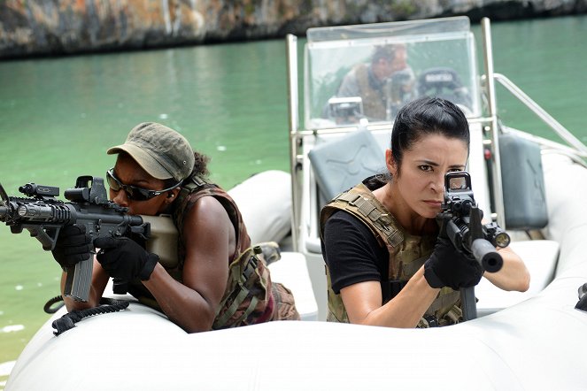 Strike Back - Shadow Warfare - Episode 3 - Photos - Michelle Lukes