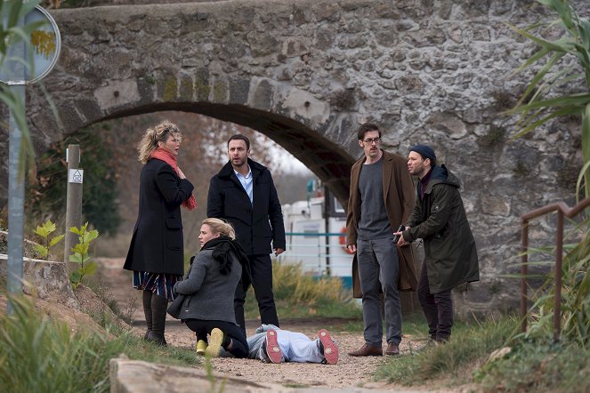 Candice Renoir - L'enfer est pavé de bonnes intentions - Photos - Cécile Bois, Yeelem Jappain, Raphaël Lenglet, Ali Marhyar