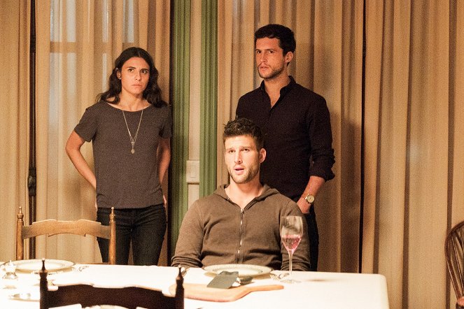 Marianne Rendón, Parker Young, Rob Heaps
