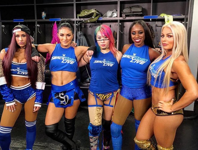 WWE Survivor Series - Z nakrúcania - Leah Van Dale, Daria Berenato, Kanako Urai, Trinity Fatu, Amanda Saccomanno