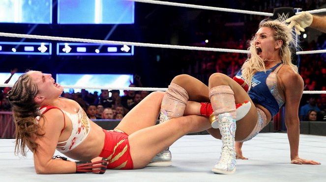 WWE Survivor Series - Z filmu - Ronda Rousey, Ashley Fliehr