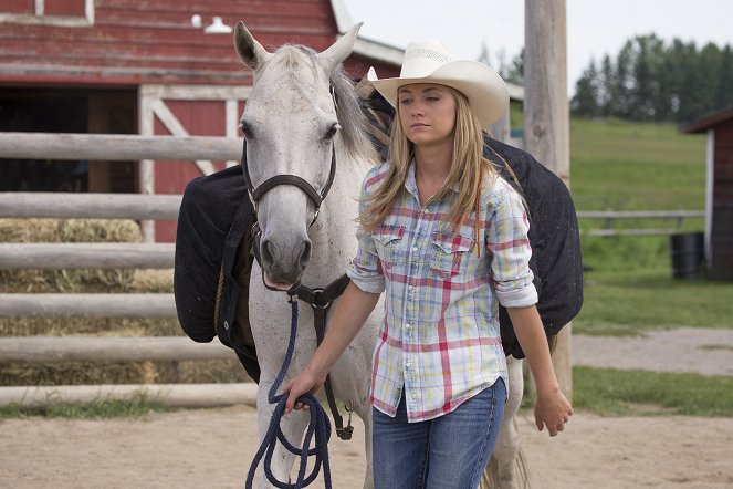 Heartland - Paradies für Pferde - Season 7 - Wider besseren Wissens - Filmfotos - Amber Marshall