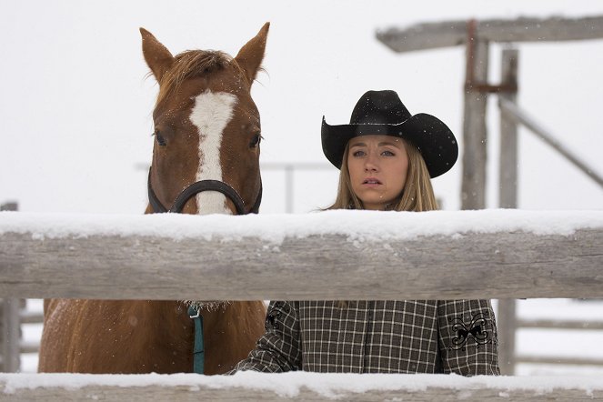 Heartland - Paradies für Pferde - Mit hohem Einsatz - Filmfotos - Amber Marshall