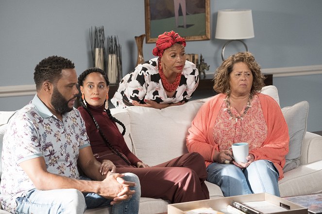 Black-ish - Good Grief - Photos - Anthony Anderson, Tracee Ellis Ross, Jenifer Lewis, Anna Deavere Smith