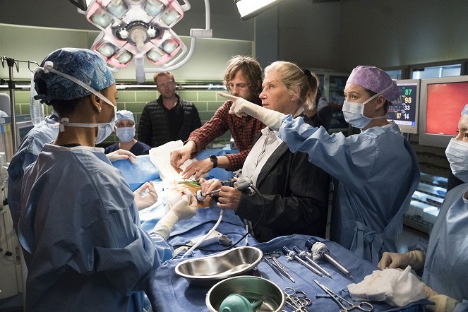Grey's Anatomy - Season 15 - Blowin' in the Wind - Tournage - Kevin McKidd, Ellen Pompeo