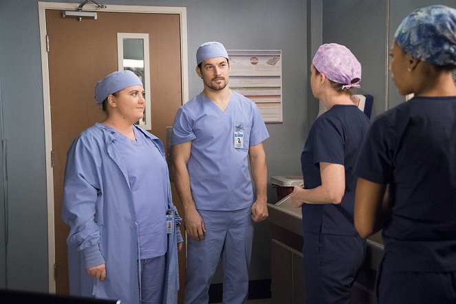 Grey's Anatomy - Die jungen Ärzte - Ein Sturm zieht auf - Filmfotos - Jaicy Elliot, Giacomo Gianniotti