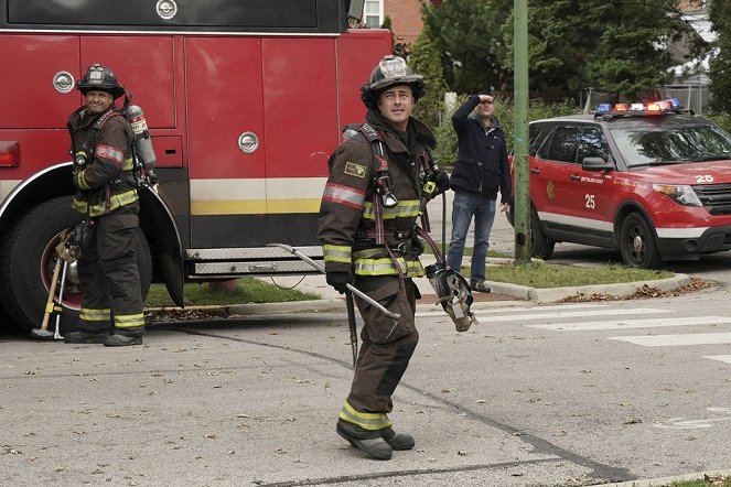 Chicago Fire - The Solution To Everything - De la película - Taylor Kinney