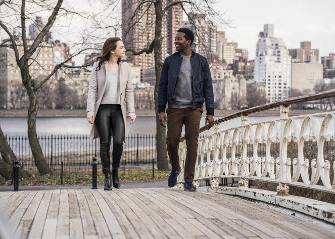 God Friended Me - Season 1 - Pilot - Photos - Violett Beane, Brandon Micheal Hall