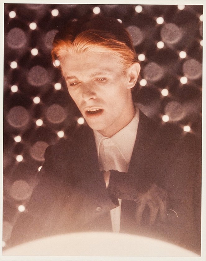 Muž, ktorý spadol na Zem - Z filmu - David Bowie