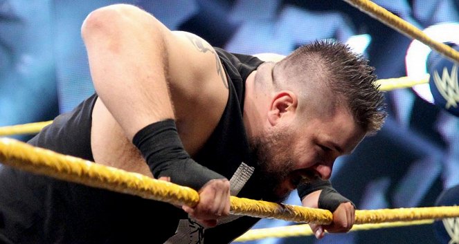NXT TakeOver: R Evolution - Van film - Kevin Steen