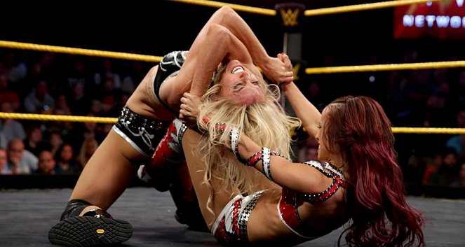 NXT TakeOver: R Evolution - Van film - Ashley Fliehr, Mercedes Kaestner-Varnado