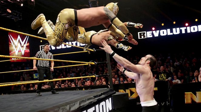 NXT TakeOver: R Evolution - De la película - Matt Rehwoldt