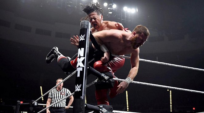 NXT TakeOver: Dallas - Filmfotók - Shinsuke Nakamura, Rami Sebei
