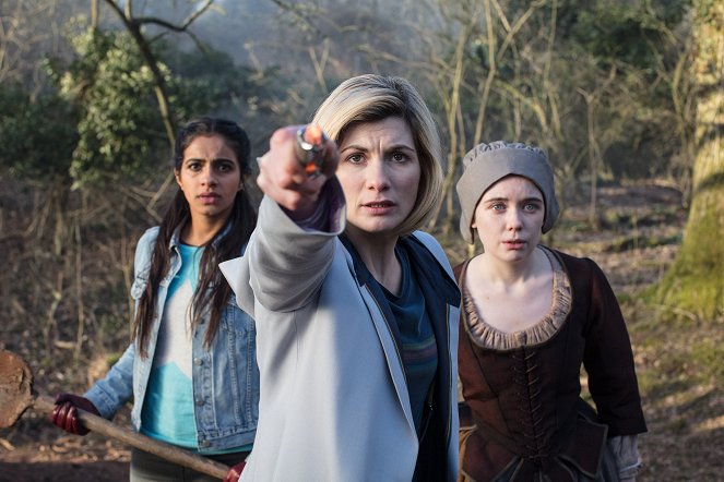 Doctor Who - The Witchfinders - Do filme - Mandip Gill, Jodie Whittaker, Tilly Steele