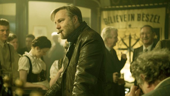 The City and the City - Photos - David Morrissey