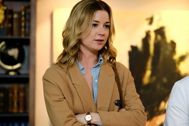 The Resident - Season 1 - Total Eclipse of the Heart - Photos - Emily VanCamp