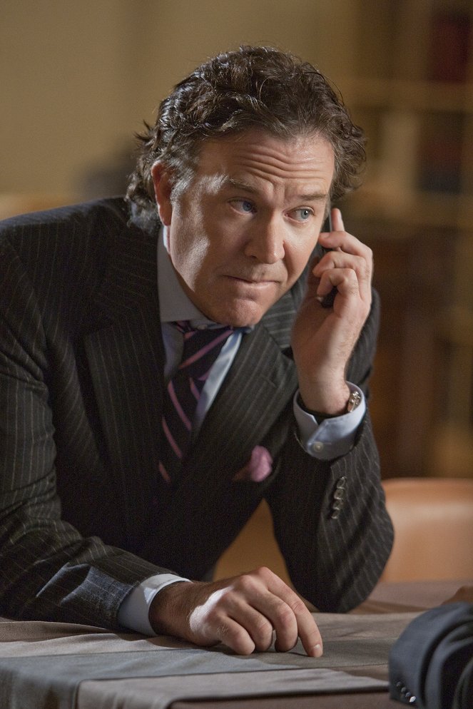 Leverage - The Morning After Job - Photos - Timothy Hutton