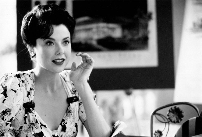 Bugsy - Photos - Annette Bening