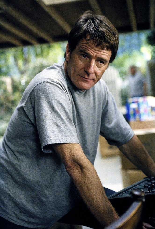 Malcolm in the Middle - Garage Sale - Photos - Bryan Cranston