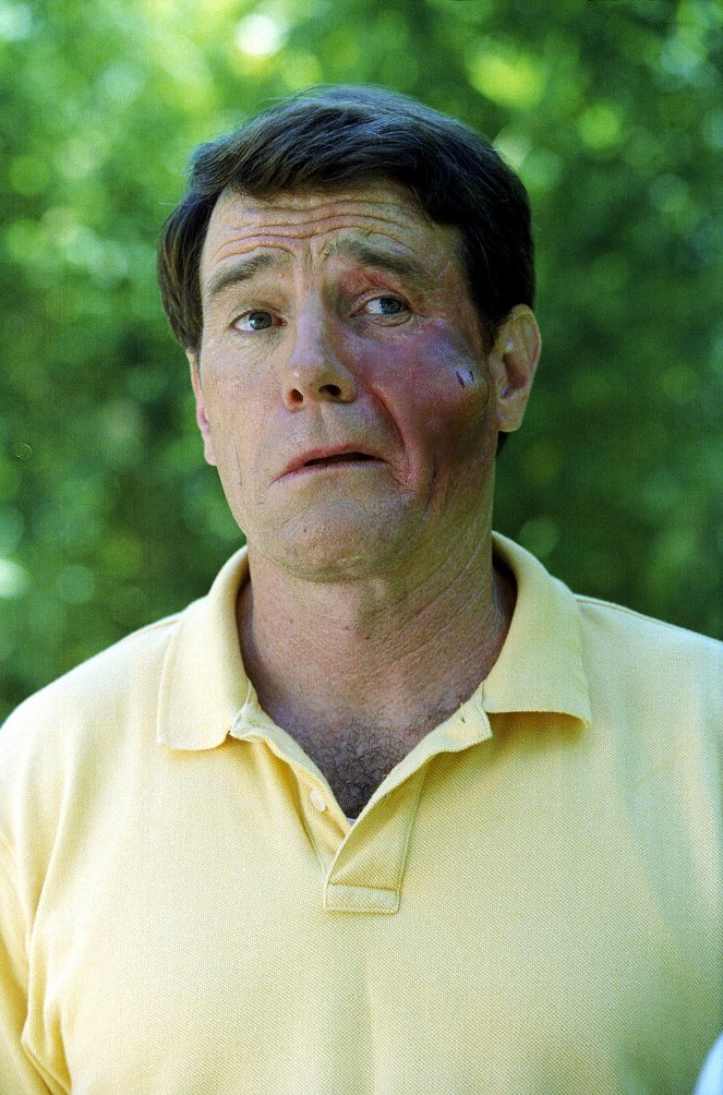 Malcolm in the Middle - Zoo - Photos - Bryan Cranston