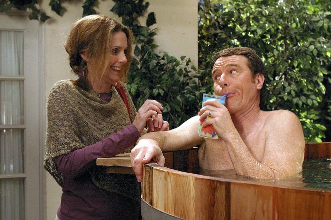 Malcolm in the Middle - Season 5 - Hot Tub - Photos - Bryan Cranston