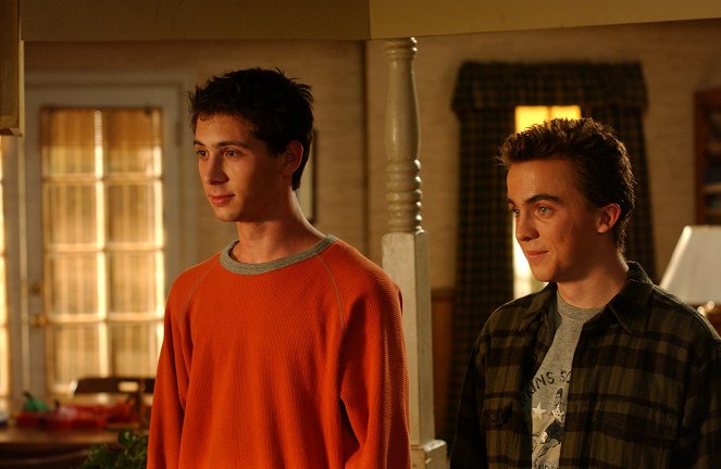 Malcolm in the Middle - Season 6 - Hal's Christmas Gift - Photos - Justin Berfield, Frankie Muniz