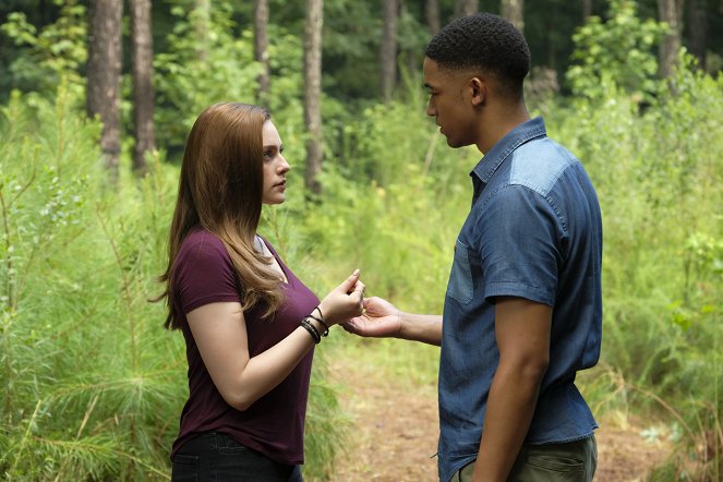 Legacies - Some People Just Want to Watch the World Burn - Do filme - Danielle Rose Russell, Peyton 'Alex' Smith