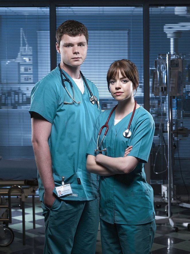 Casualty - Promokuvat - Matthew Needham, Georgia Taylor