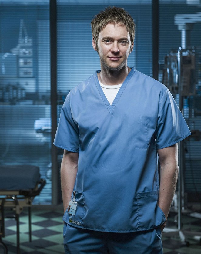 Casualty - Promoción - James Redmond