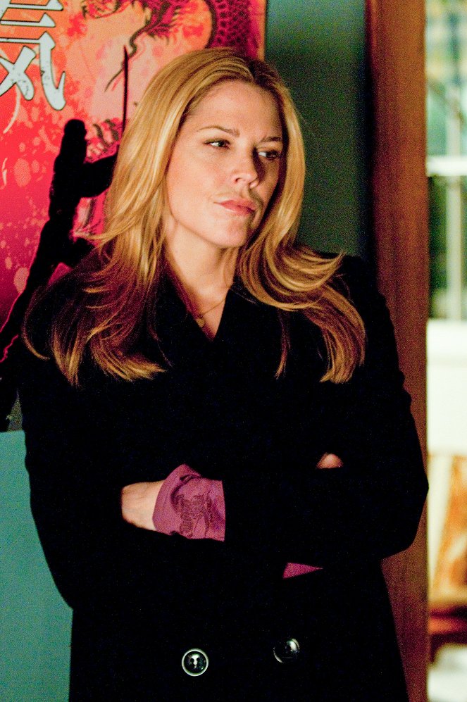 In Plain Sight - Season 3 - Father Goes West - Photos - Mary McCormack