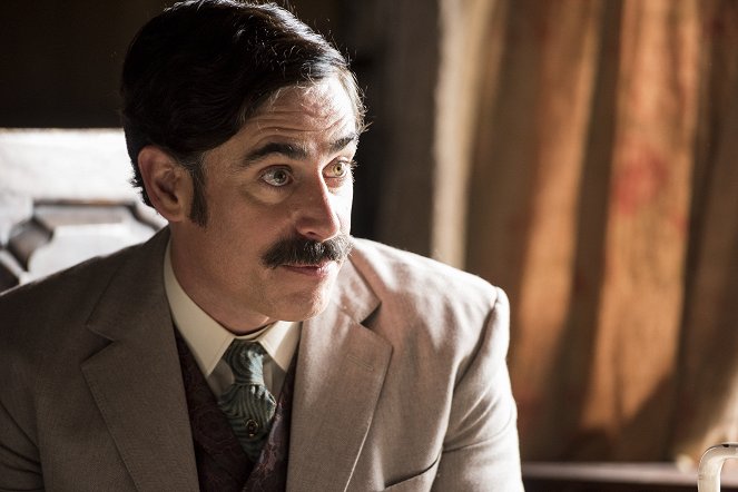 Houdini and Doyle - The Monsters of Nethermoor - Film - Stephen Mangan